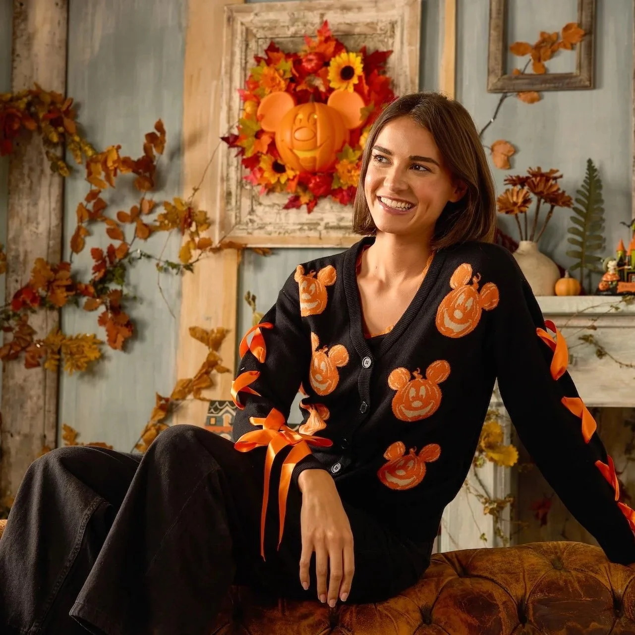 ディズニーストア　ミッキー ミニー　ジャケット　Her Universe Mickey and Minnie Mouse Halloween Collection by Her Universe on